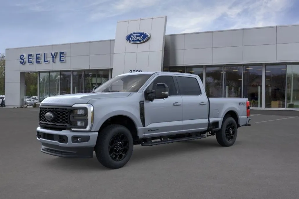 2025 Ford F-350 Lariat photo 1