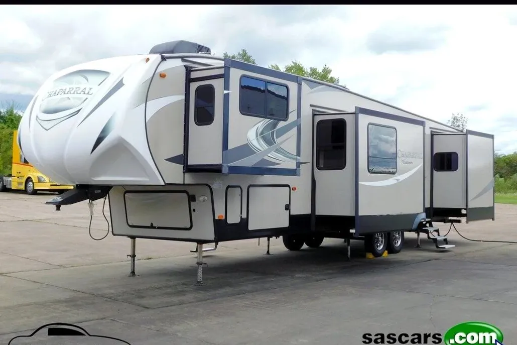 2018 Forest River Chaparral photo 1