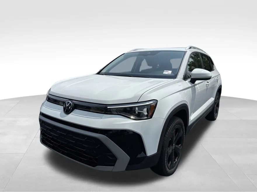 2025 Volkswagen Taos SEL photo 1
