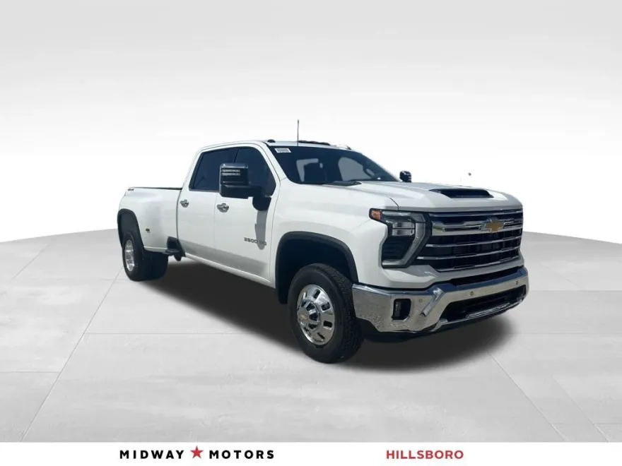 2025 Chevrolet Silverado 3500HD LTZ photo 1