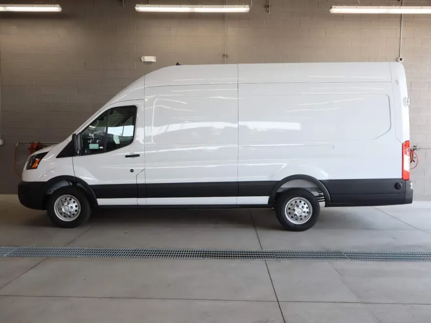 2025 Ford Transit photo 2
