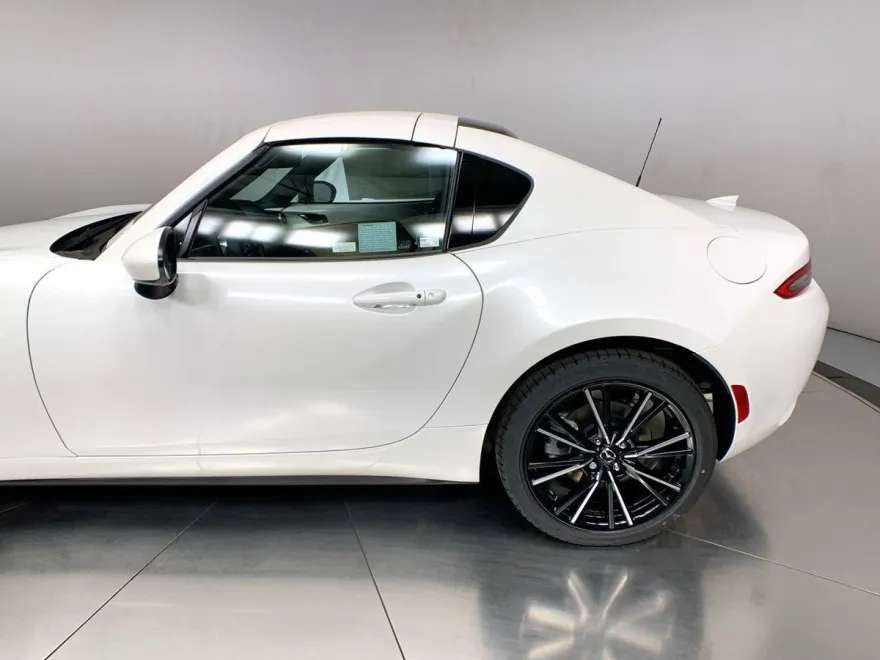 2025 Mazda MX-5 Miata Miata RF Grand Touring photo 13