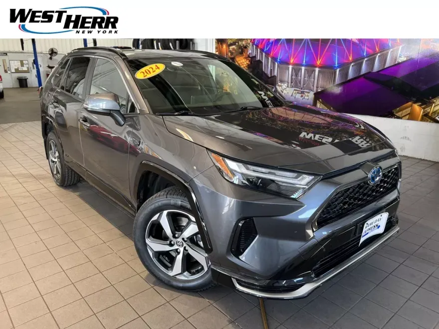 2024 Toyota RAV4 Prime SE photo 1