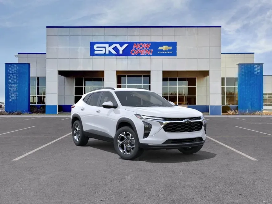 2025 Chevrolet Trax LT photo 1