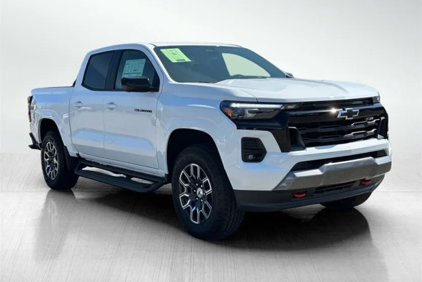 2026 Chevrolet Colorado Z71 photo 1