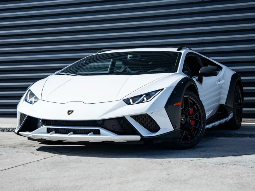 2023 Lamborghini Huracan Sterrato Base photo 1