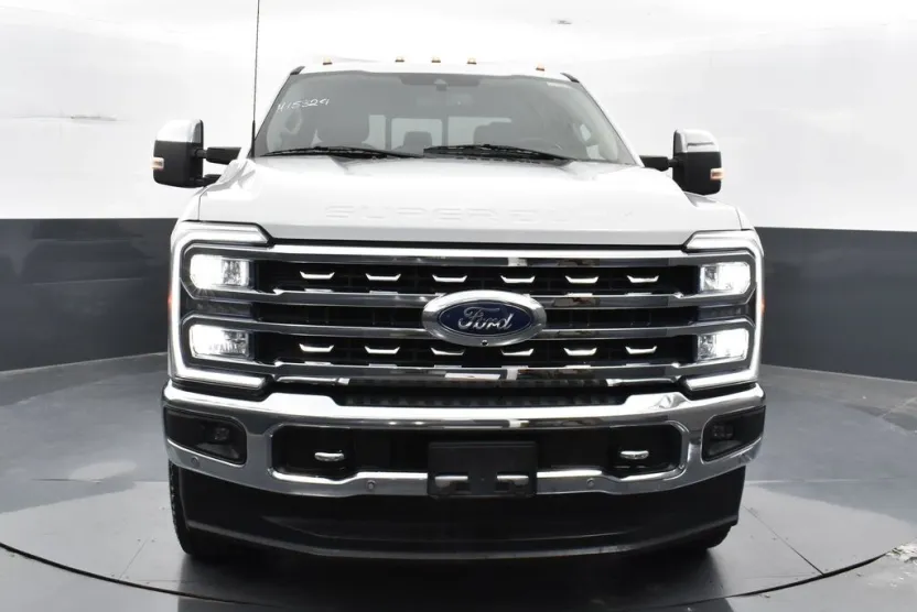 2023 Ford F-350 Lariat photo 1
