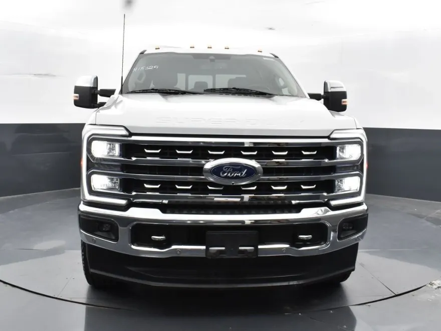 2023 Ford F-350 Lariat photo 1