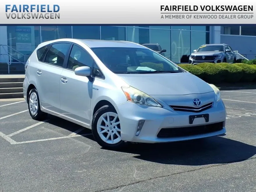 2014 Toyota Prius V Five photo 1