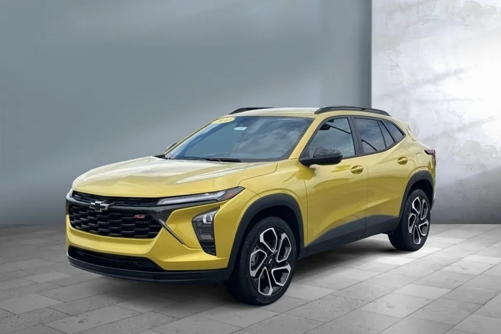 2024 Chevrolet Trax photo 1