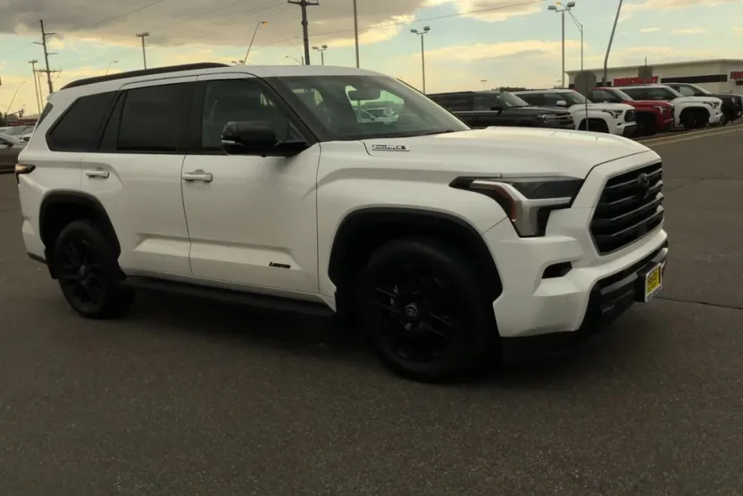 2025 Toyota Sequoia Limited photo 1