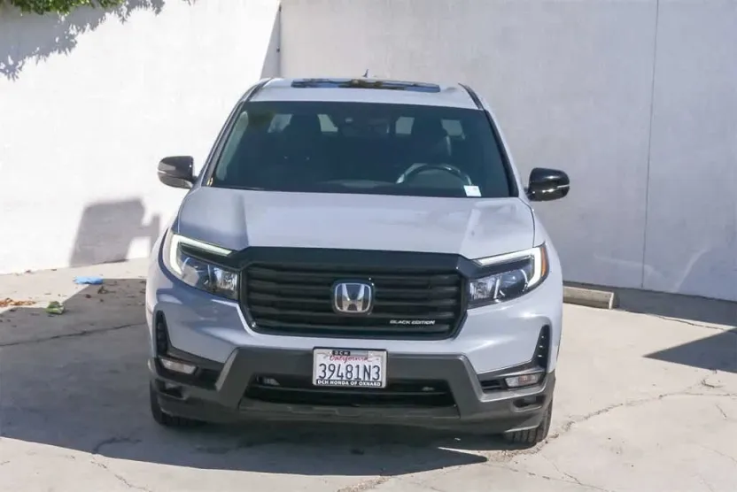 2022 Honda Ridgeline Black Edition photo 1