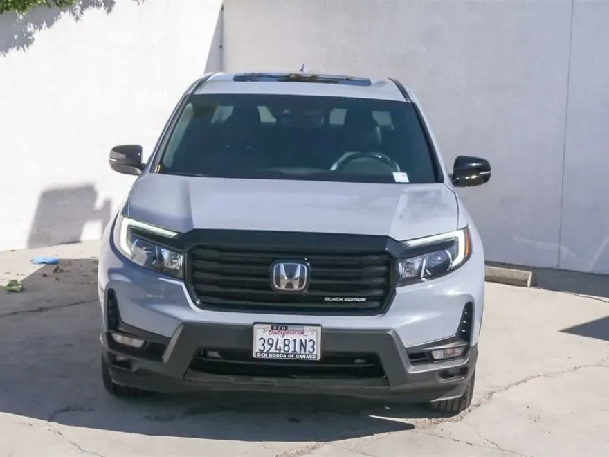 2022 Honda Ridgeline Black Edition photo 1