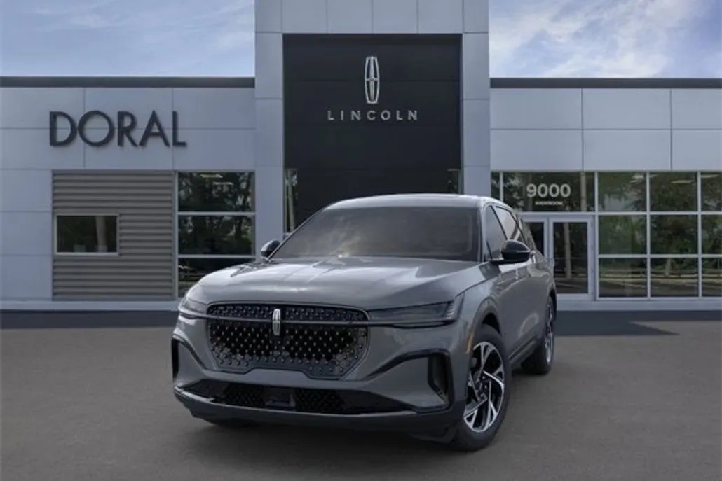 2025 Lincoln Nautilus Premiere photo 1