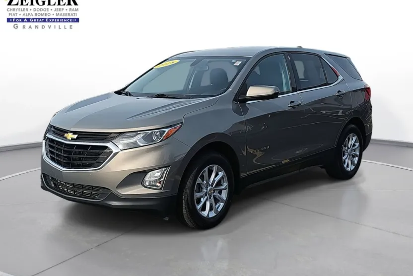 2018 Chevrolet Equinox LT photo 1