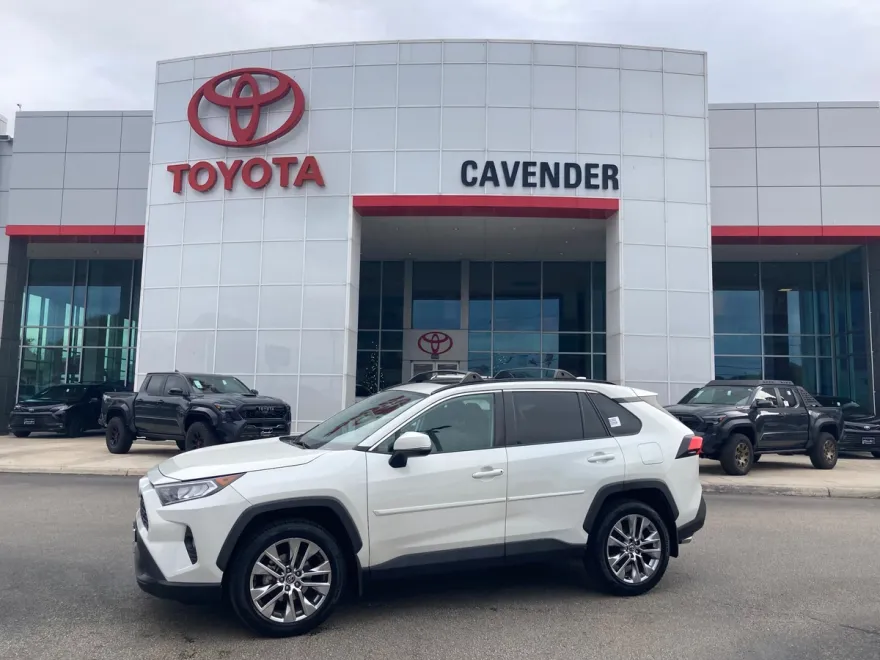 2021 Toyota RAV4 XLE Premium photo 1