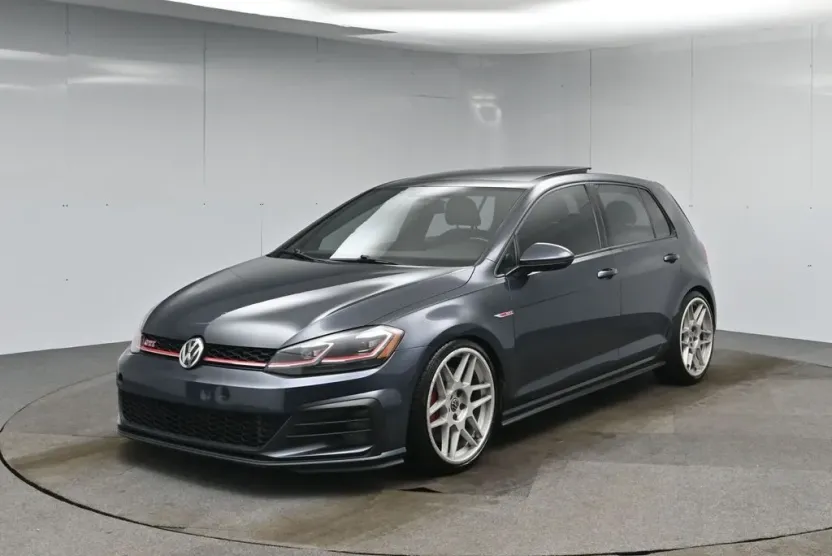 2020 Volkswagen Golf GTI SE Autobahn photo 1