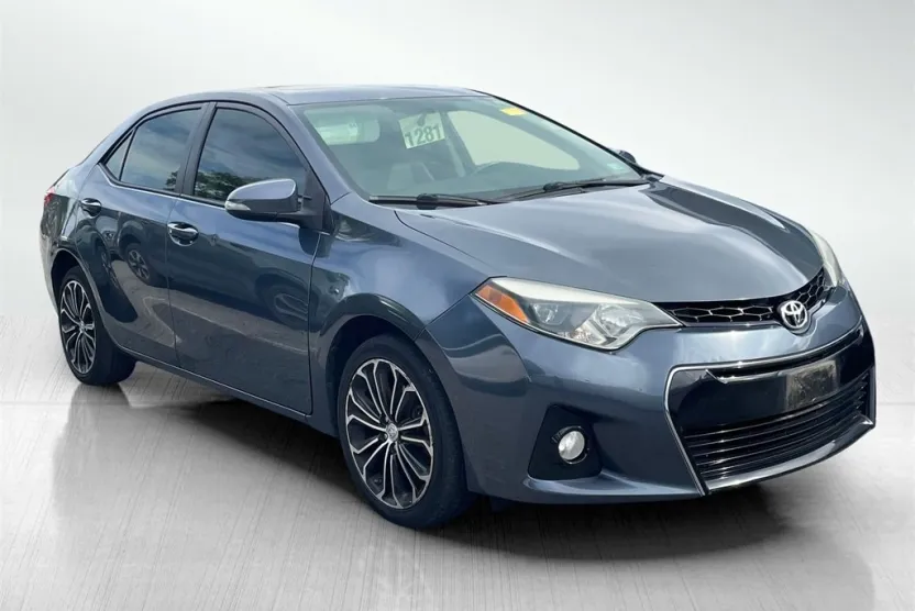 2016 Toyota Corolla L photo 1