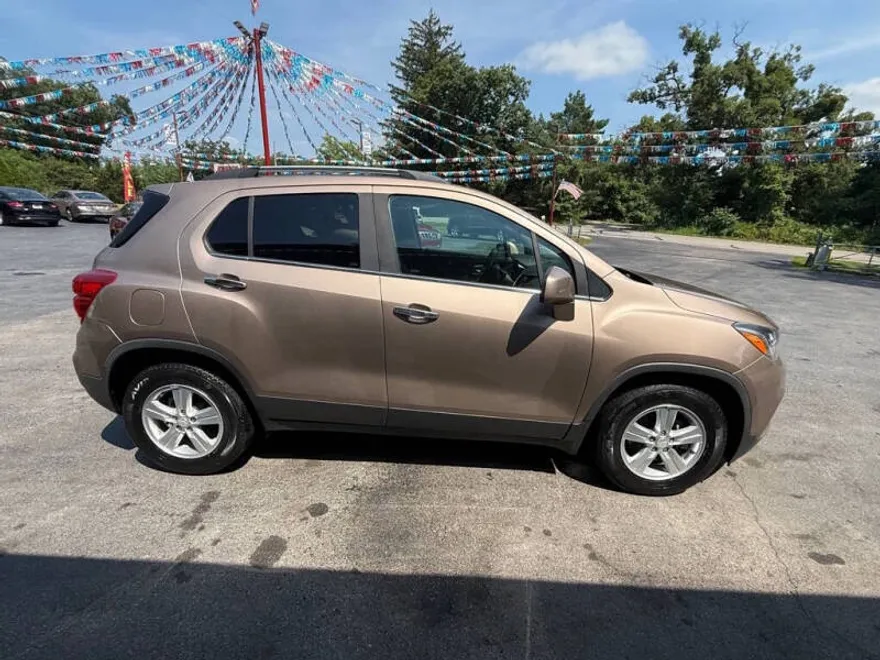 2018 Chevrolet Trax LT photo 1