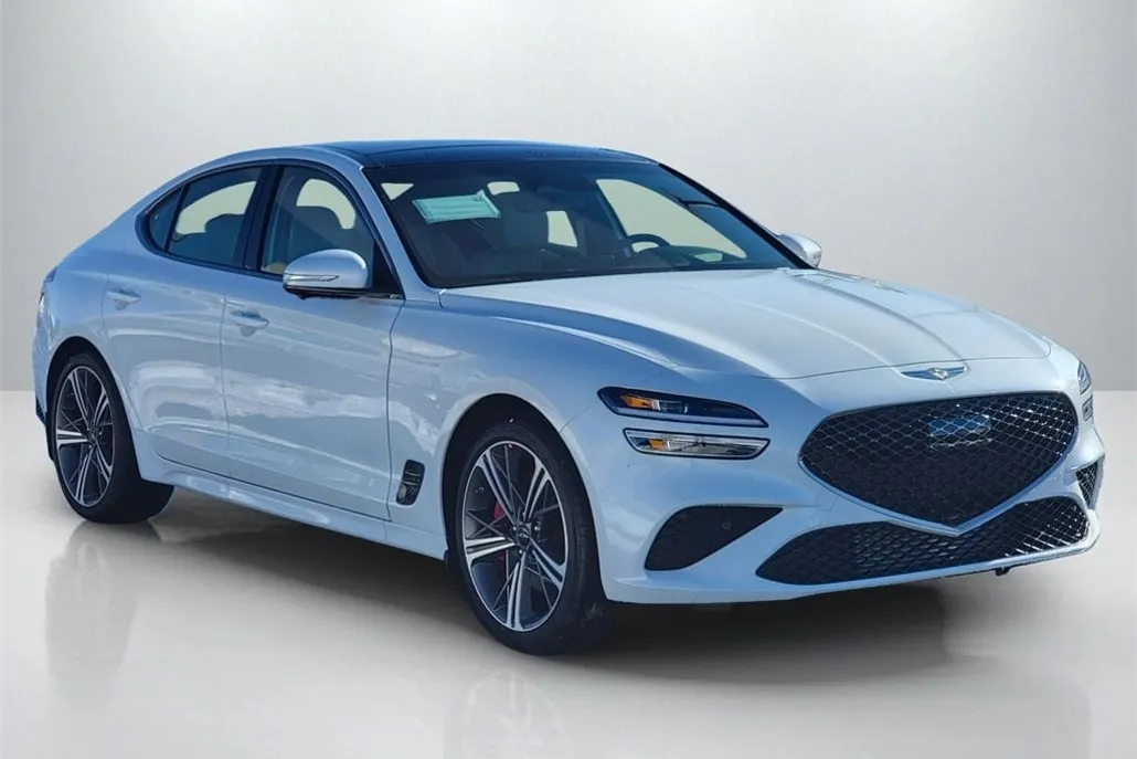 2025 Genesis G70 3.3T Sport Prestige photo 1