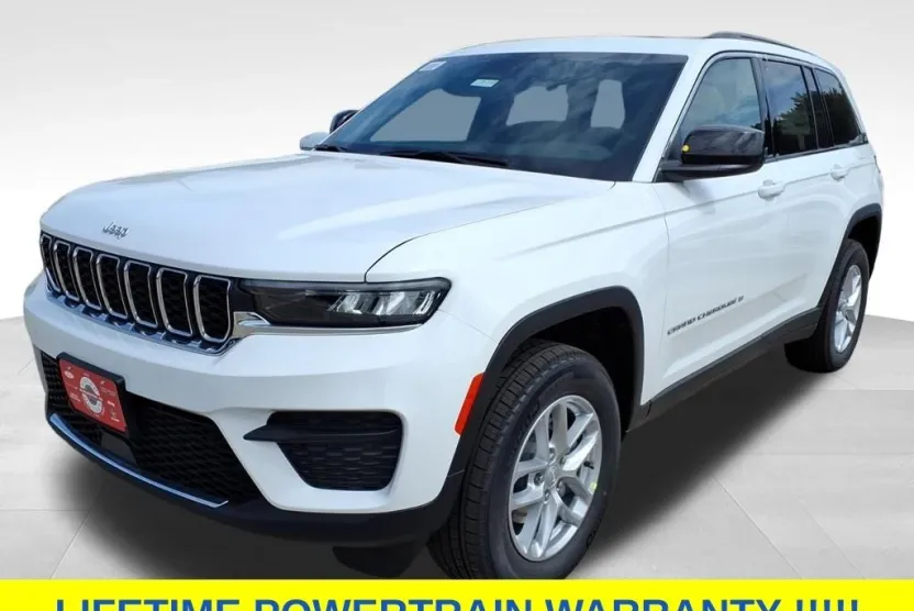 2025 Jeep Grand Cherokee Laredo photo 1