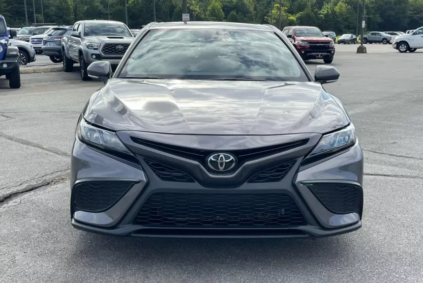 2023 Toyota Camry SE photo 1