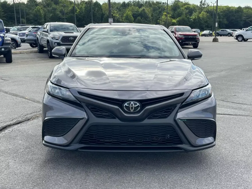 2023 Toyota Camry SE photo 1