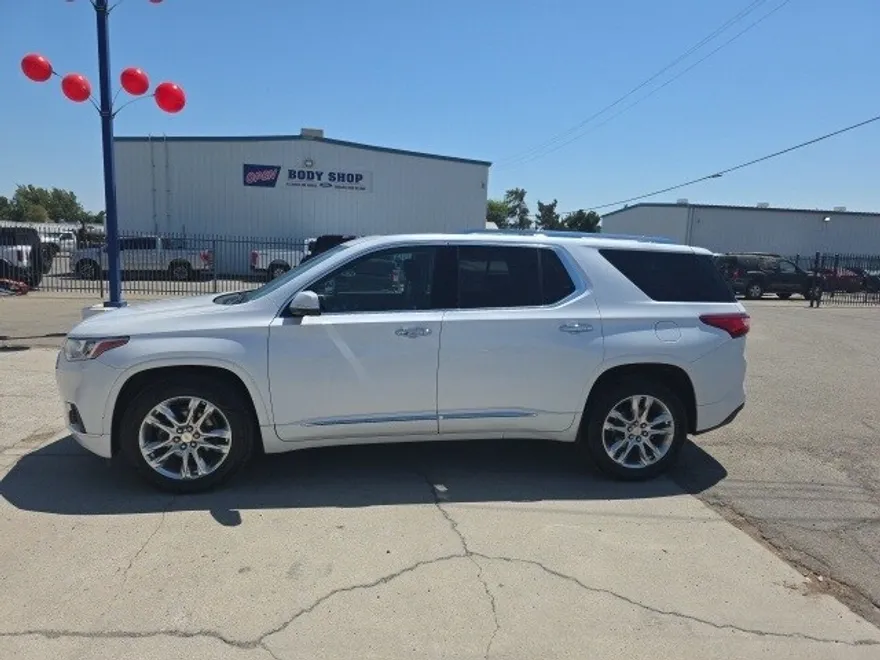 2020 Chevrolet Traverse High Country photo 1