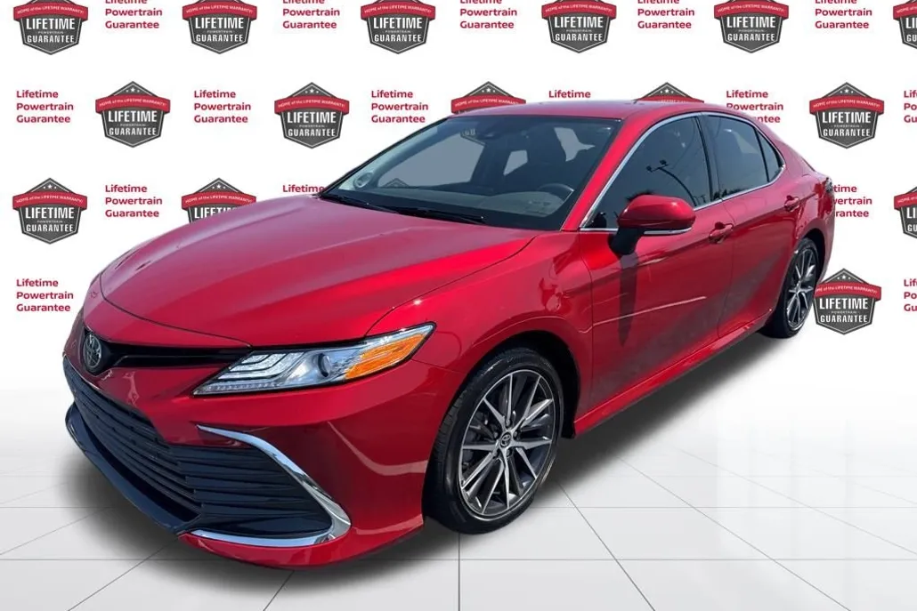 2023 Toyota Camry L photo 1