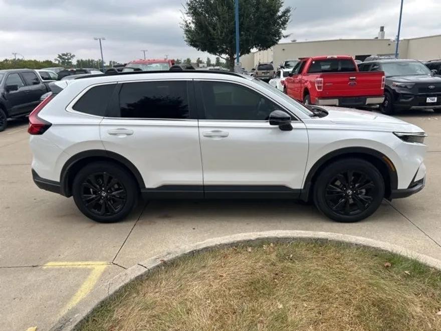 2024 Honda CR-V Hybrid Sport Touring photo 1