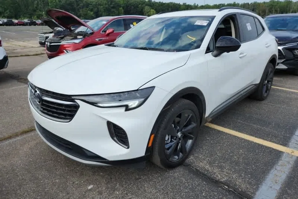 2023 Buick Envision Essence photo 1
