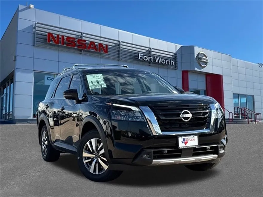 2025 Nissan Pathfinder SL photo 1