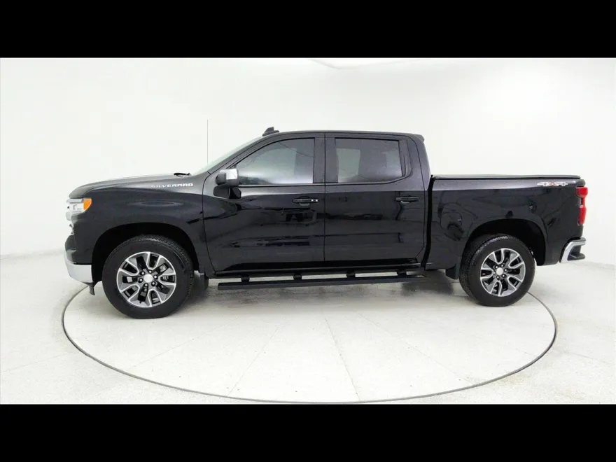 2023 Chevrolet Silverado 1500 LT photo 1