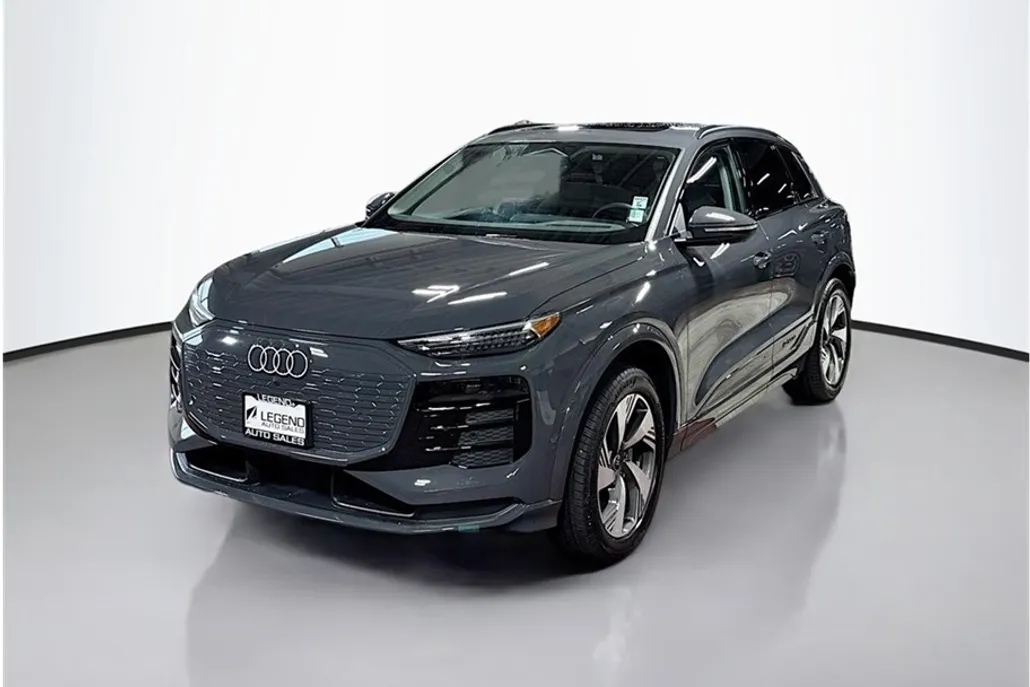 2025 Audi Q6 E-tron Premium Plus photo 1
