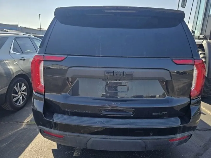 2023 Gmc Yukon SLT photo 1