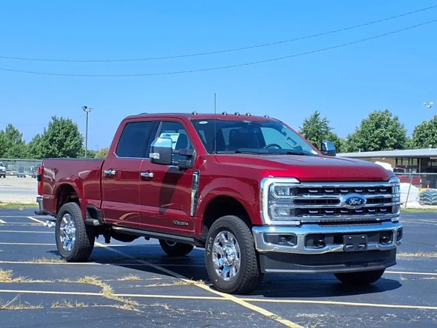 2025 Ford F-350 Lariat photo 1