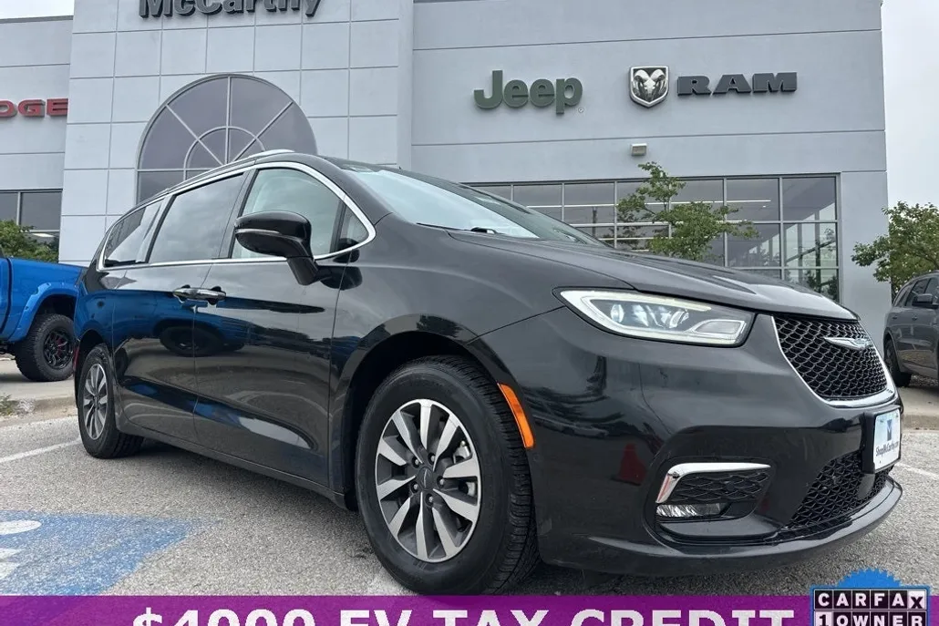 2021 Chrysler Pacifica Hybrid Touring L photo 1
