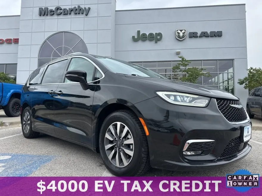 2021 Chrysler Pacifica Hybrid Touring L photo 1