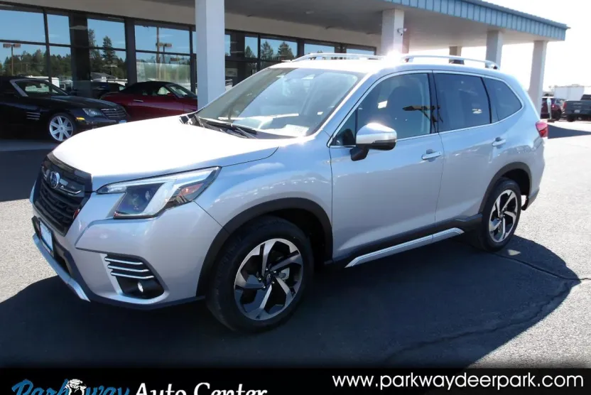 2024 Subaru Forester Touring photo 1