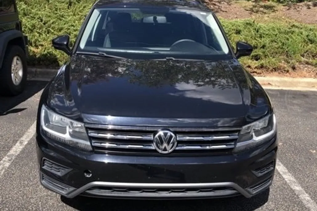 2018 Volkswagen Tiguan S photo 1