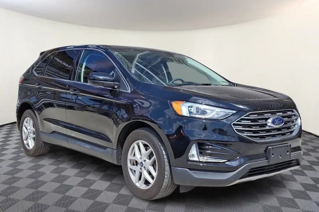 2022 Ford Edge SEL photo 1