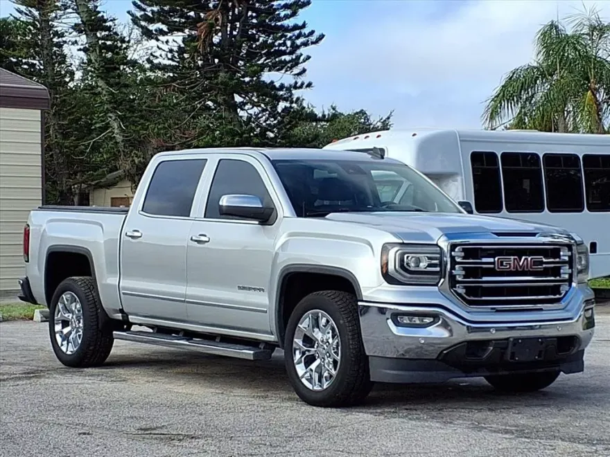 2018 Gmc Sierra 1500 SLT photo 1