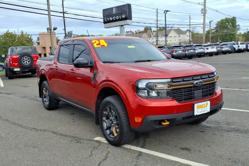 2024 Ford Maverick Lariat Tremor photo 1