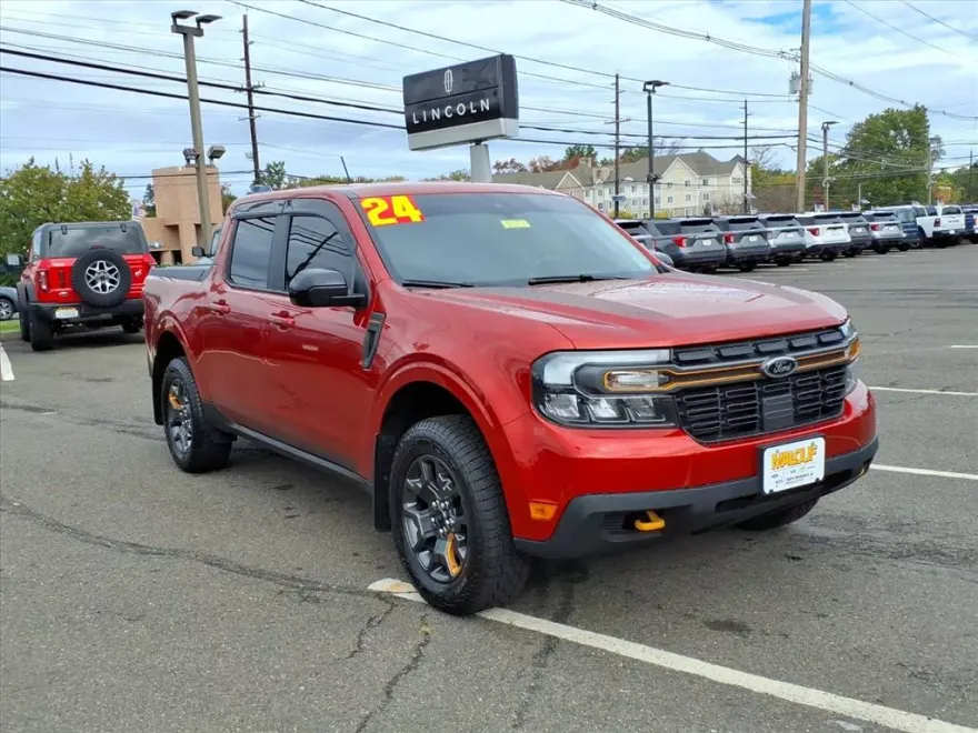 2024 Ford Maverick Lariat Tremor photo 1