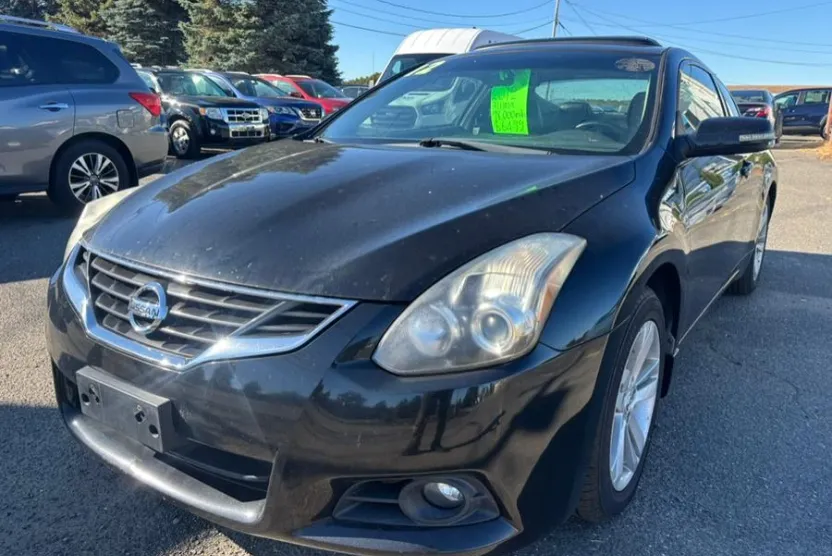 2012 Nissan Altima 2.5 S photo 1