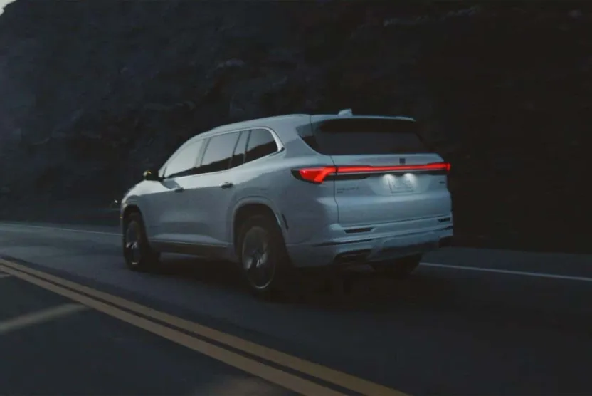 2025 Buick Enclave Preferred photo 1