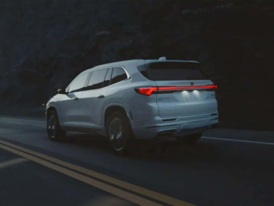 2025 Buick Enclave Preferred photo 1