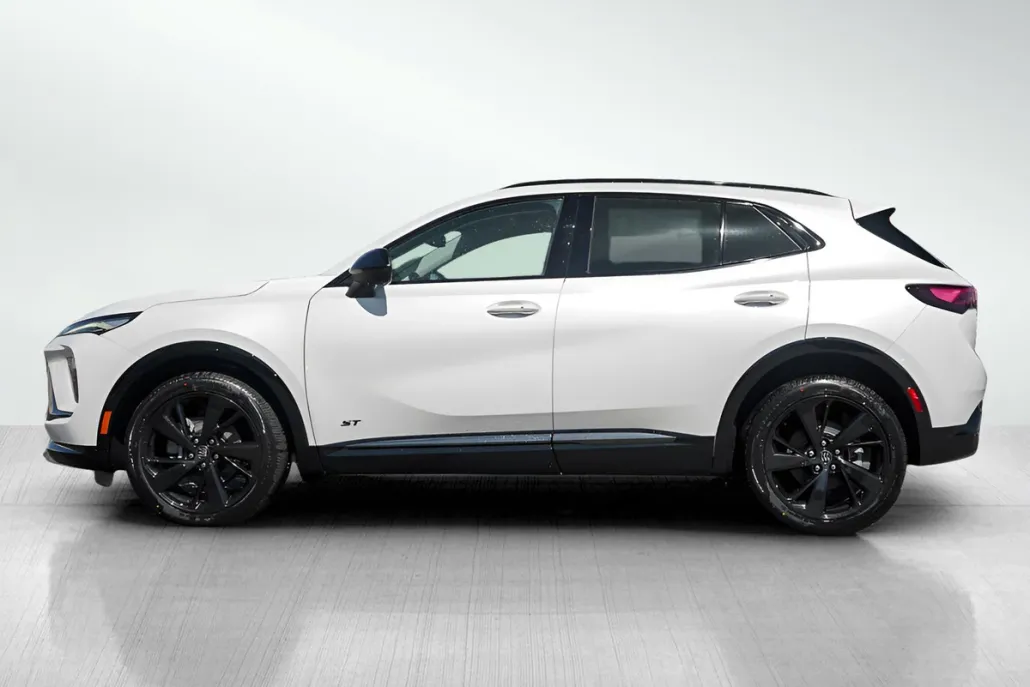 2025 Buick Envision Sport Touring photo 1