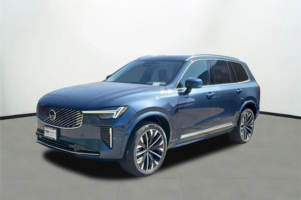2025 Volvo XC90 Plus photo 1
