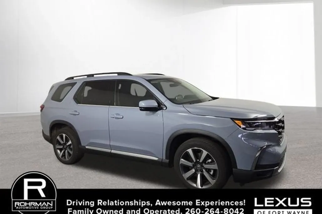 2025 Honda Pilot Touring photo 1